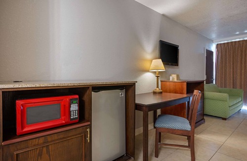 Clermont Hotel | Rodeway Inn Clermont North