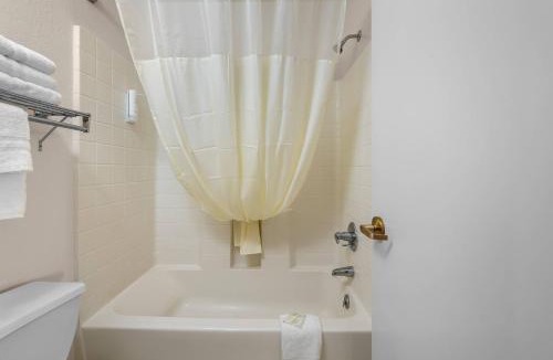 Pomerene Hotel | Rodeway Inn Copper Stay Benson AZ I-10 Exit 304