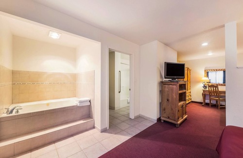 Decatur Hotel | Rodeway Inn Decatur