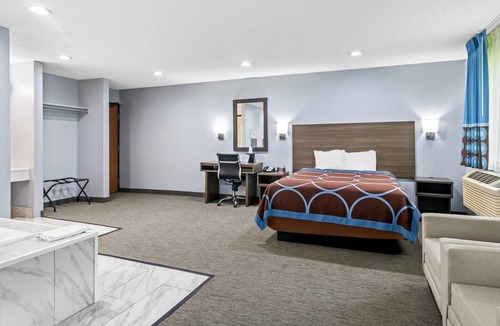 Delmont Hotel | Rodeway Inn Delmont