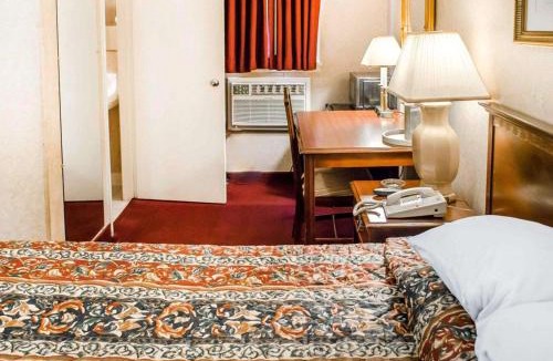 Dillsburg Hotel | Rodeway Inn Dillsburg