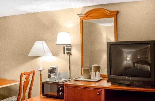 Dillsburg Hotel | Rodeway Inn Dillsburg