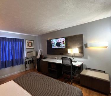 Emporia Hotel | Rodeway Inn Emporia