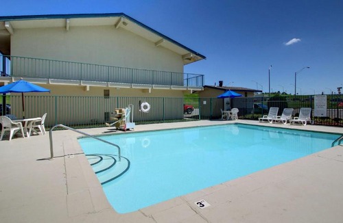 Fort Smith Hotel | Rodeway Inn Fort Smith I-40