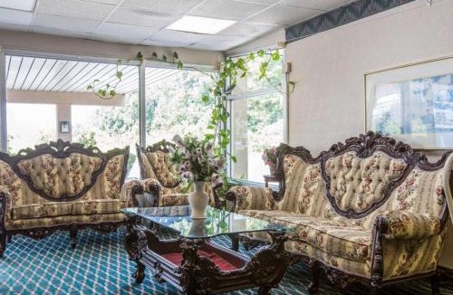 Gadsden Hotel | Rodeway Inn Gadsden - Attalla
