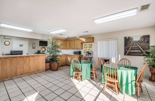 Gurdon Hotel | Rodeway Inn Gurdon I-30