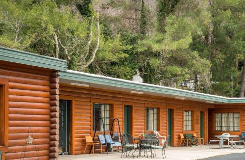 Mary Alice Hotel | Rodeway Inn Harlan