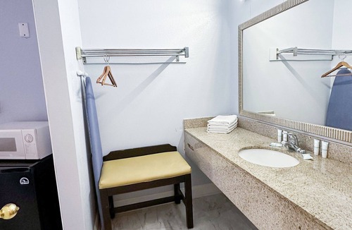 Hattiesburg Hotel | Rodeway Inn Hattiesburg North