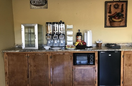 Hazlehurst Hotel | Rodeway Inn Hazlehurst