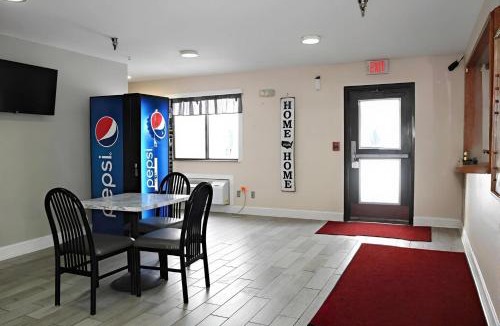 Hibbing Hotel | Rodeway Inn Hibbing