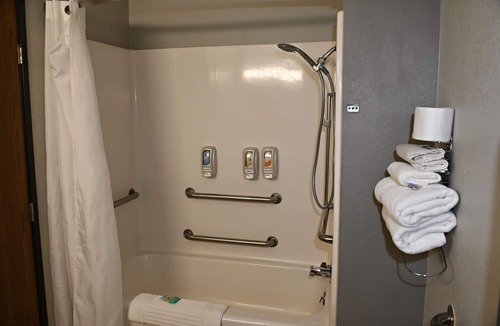 Hibbing Hotel | Rodeway Inn Hibbing