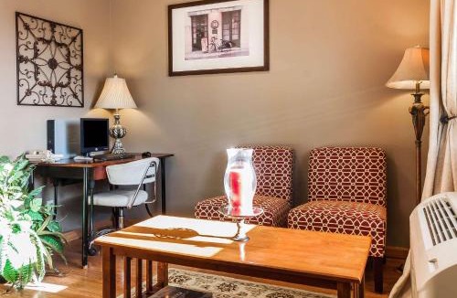 Holdrege Hotel | Rodeway Inn Holdrege