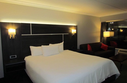 Huntsville Hotel | Rodeway Inn King William