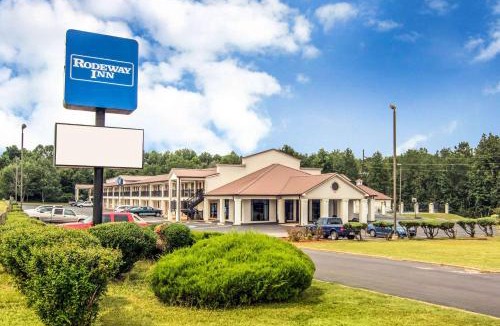 LaGrange Hotel | Rodeway Inn La Grange East