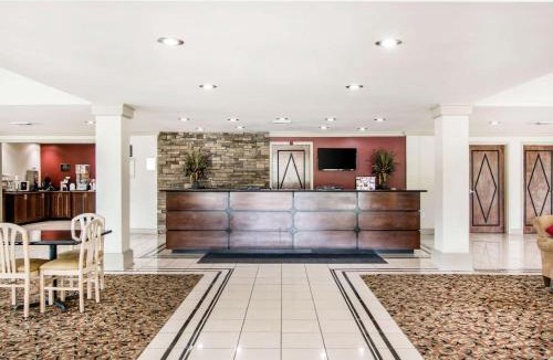 LaGrange Hotel | Rodeway Inn La Grange East