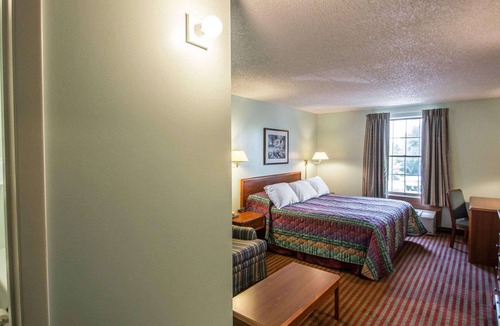 Lakeville Hotel | Rodeway Inn Lakeville - Finger Lakes Area