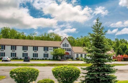 Lakeville Hotel | Rodeway Inn Lakeville - Finger Lakes Area