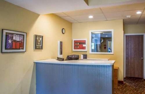 Lakeville Hotel | Rodeway Inn Lakeville - Finger Lakes Area