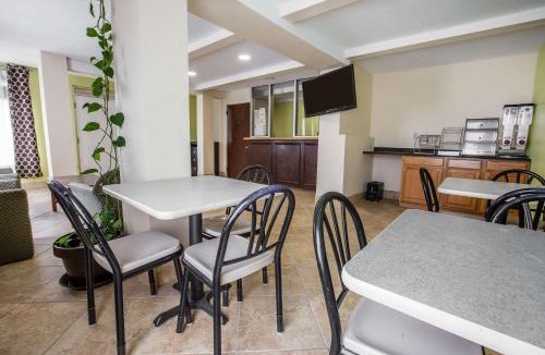 Laurens Hotel | Rodeway Inn Laurens