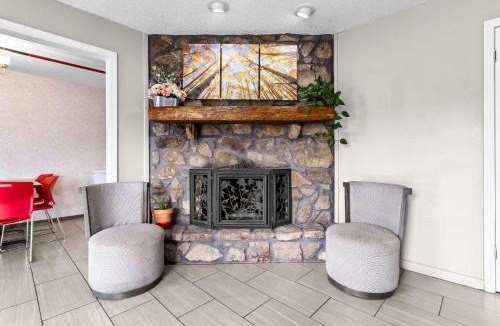 Lexington Hotel | Rodeway Inn Lexington West