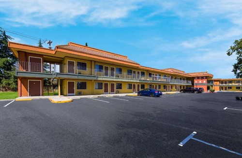Livermore Hotel | Rodeway Inn Livermore