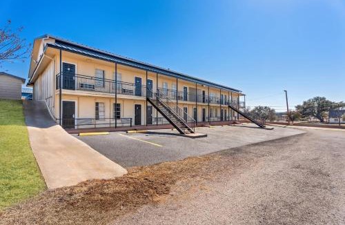 Llano Hotel | Rodeway Inn Llano