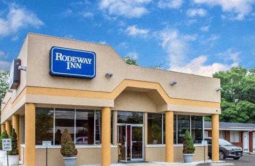 Ronkonkoma Hotel | Rodeway Inn MacArthur Airport