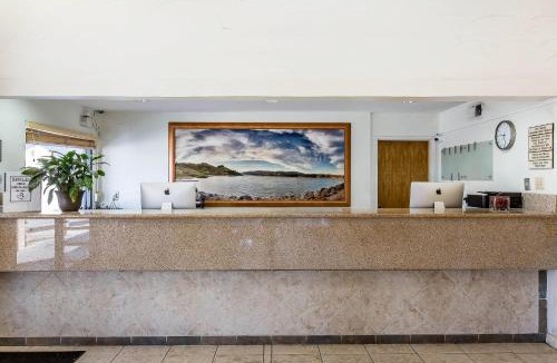 Castaic Hotel | Rodeway Inn Magic Mountain Area