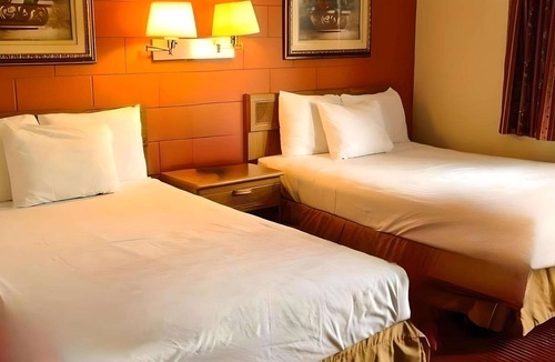 Manchester Hotel | Rodeway Inn Manchester I-90