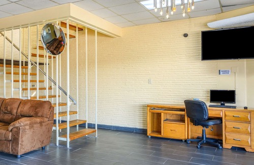 Metairie Hotel | Rodeway Inn Metairie - New Orleans West