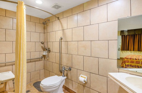 Metairie Hotel | Rodeway Inn Metairie - New Orleans West
