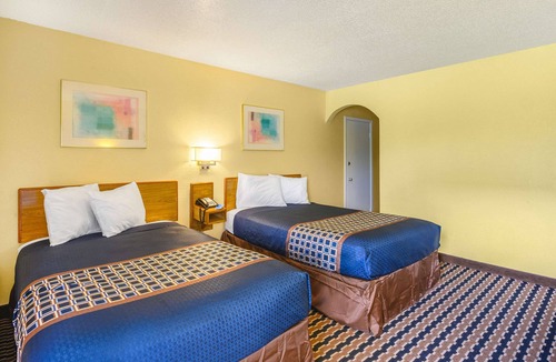 Metairie Hotel | Rodeway Inn Metairie - New Orleans West