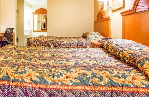 Mount Laurel Hotel | Rodeway Inn Mount Laurel Hwy 73