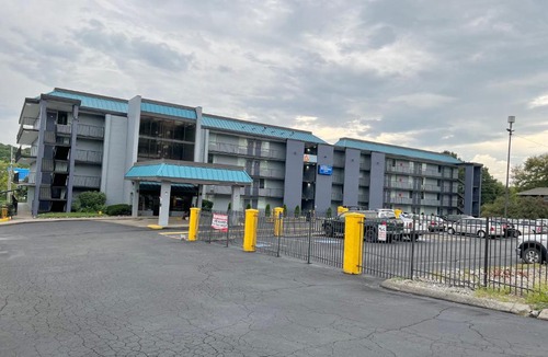 Nashville Hotel | Rodeway inn- Nashville airport - Downtown - Mexican Restaurant on site