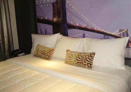 Rochdale Hotel | Rodeway Inn Near JFK Airport