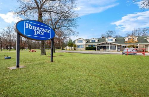 Oscoda Hotel | Rodeway Inn Oscoda