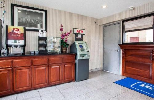 Paterson Hotel | Rodeway Inn Paterson Great Falls Park Area