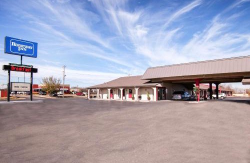 Pauls Valley Hotel | Rodeway Inn Pauls Valley