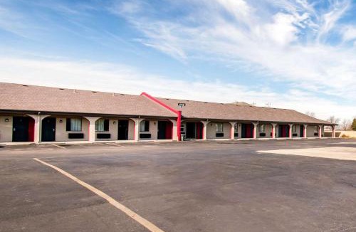 Pauls Valley Hotel | Rodeway Inn Pauls Valley