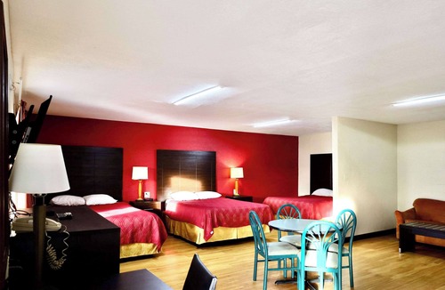 Pauls Valley Hotel | Rodeway Inn Pauls Valley