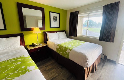 Pittsfield Hotel | Rodeway Inn Pittsfield