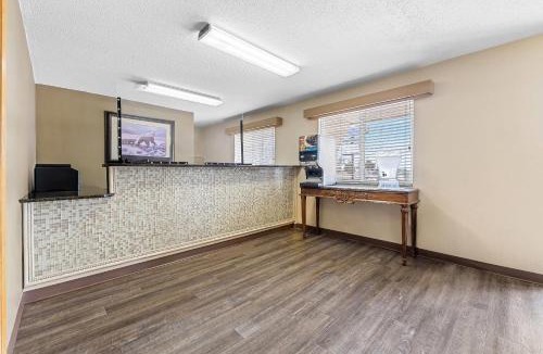 Rapid City Hotel | Rodeway Inn Rapid City North