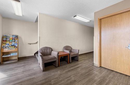 Rapid City Hotel | Rodeway Inn Rapid City North