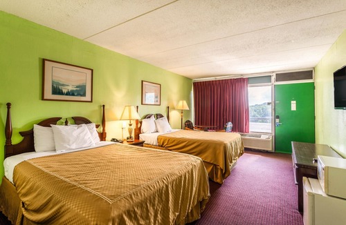 Mount Vernon Hotel | Rodeway Inn Renfro Valley