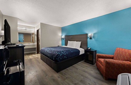 Dumbarton Hotel | Rodeway Inn Richmond West End