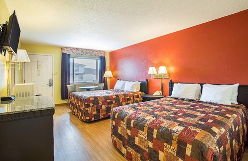 Roswell Hotel | Rodeway Inn Roswell West