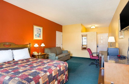 Roswell Hotel | Rodeway Inn Roswell West