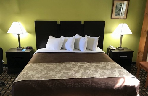 East Haven  Rutland County Hotel | Rodeway Inn Rutland