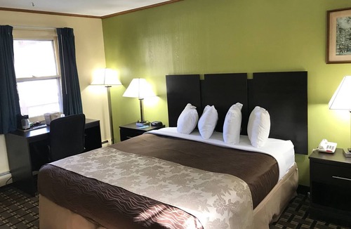 East Haven  Rutland County Hotel | Rodeway Inn Rutland