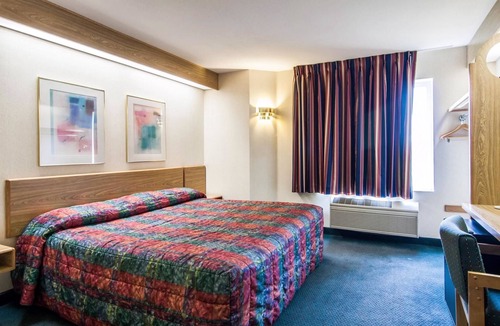 Salem Hotel | Rodeway Inn Salem Northgate
